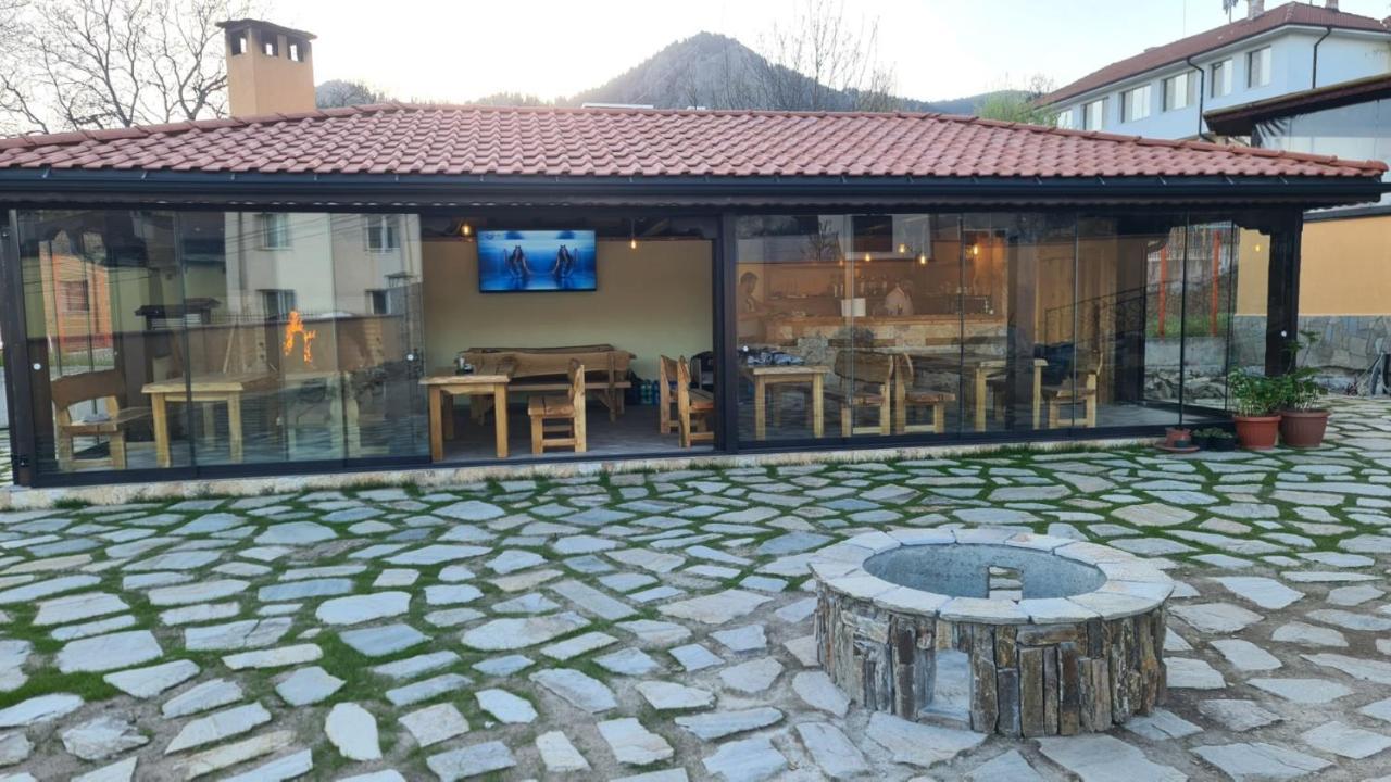Guesthouse Nefertiti Smolyan Buitenkant foto