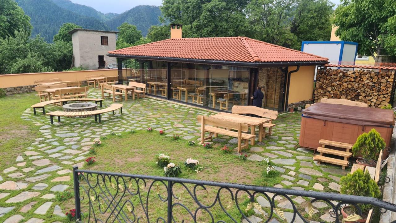 Guesthouse Nefertiti Smolyan Buitenkant foto